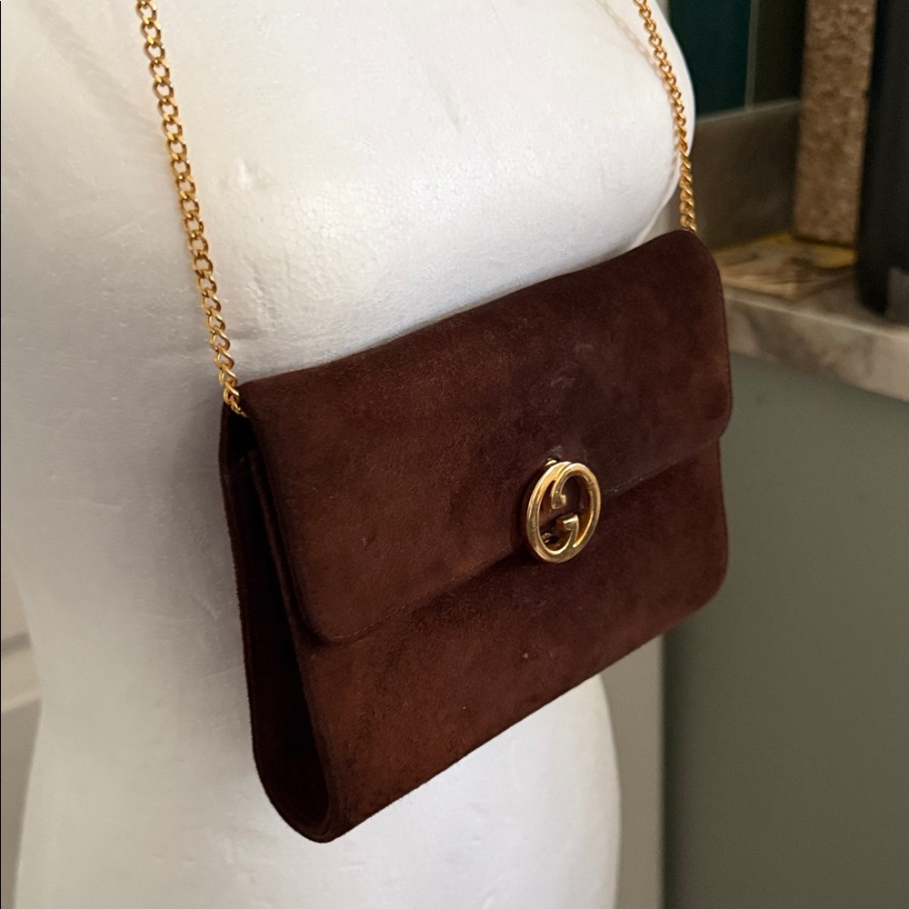Gucci Brown Suede Crossbody Bag with Gold Chain - Picture 2 of 15